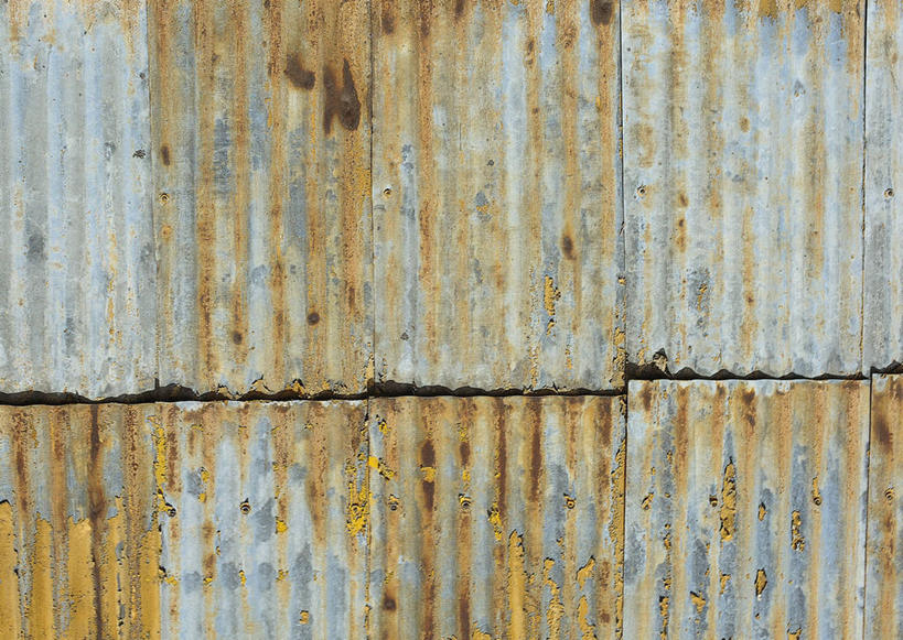 无人,横图,室外,特写,白天,正面,建材,建筑,静物,一排,条纹,整齐,生锈,钢材,纹路,金属,材料,纹理,线条,墙,墙壁,墙面,排列,灰色,建造,镀锌钢板,钢板,腐蚀,侵蚀,镀锌,队列,肌理,腐化,锈迹斑斑,彩图,镀锌板,防腐