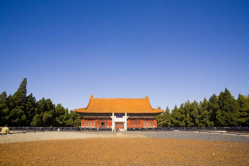 无人,宫殿,横图,室外,白天,正面,旅游,度假,名胜古迹,植物,标志建筑,道路,地标,建筑,路,北京,中国,亚洲,阴影,遗迹,光线,瓦片,影子,墙,屋顶,屋檐,云,云朵,小路,交通,首都,云彩,顶棚,古迹,文物,娱乐,建设,古建筑,檐,墙壁,墙面,树,树木,蓝色,绿色,白云,蓝天,天空,阳光,自然,天,享受,休闲,旅游胜地,放松,生长,晴朗,成长,宫廷,古文明,东亚,中华人民共和国,北京市,京,北平,华北地区,中山公园,王宫,北京中山公园,晴空,彩图,皇宫
