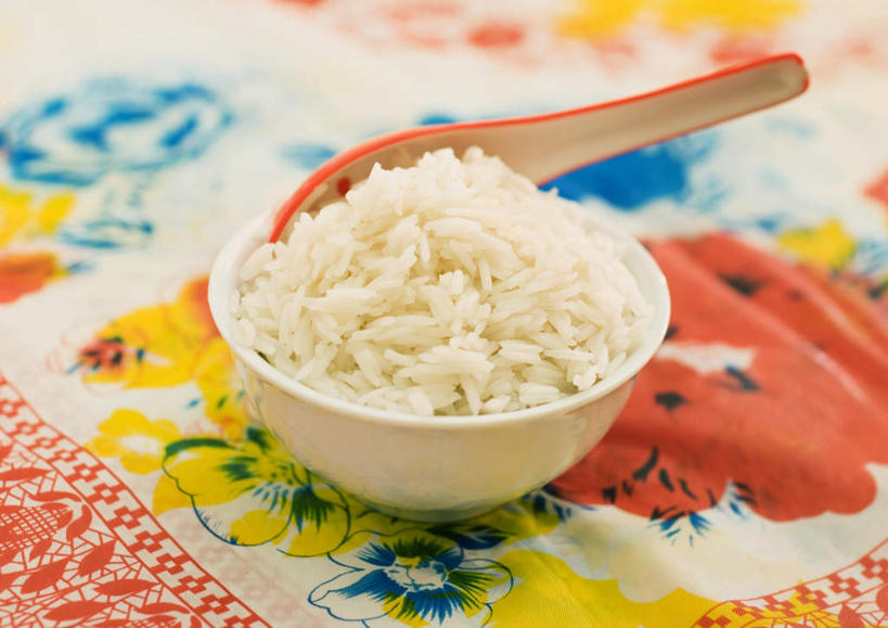 米饭,无人,横图,俯视,室内,特写,白天,烹饪,中餐,餐具,勺子,料理,食品,饭,菜肴,美食,食物,调羹,汤匙,碗,中式,佳肴,五谷,进餐用具,烹调用具,彩图,高角度拍摄