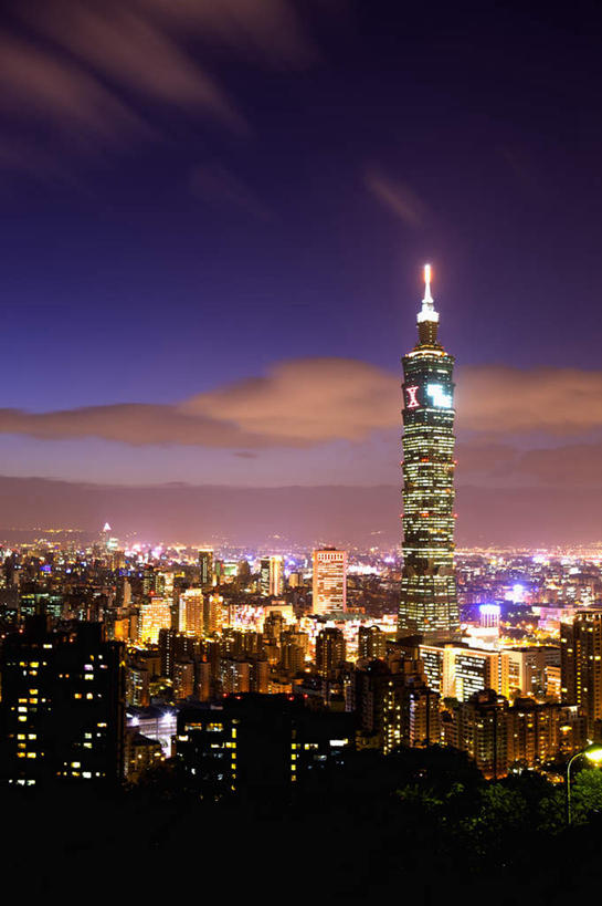 无人,高楼大厦,竖图,俯视,航拍,室外,白天,度假,办公楼,美景,日落,城市风光,城市,大厦,建筑,摩天大楼,写字楼,台湾,中国,亚洲,阴影,朦胧,模糊,光线,影子,景观,晚霞,霞光,落日,灯光,娱乐,黄昏,楼宇,享受,休闲,商务楼,景色,彩霞,放松,鸟瞰,东亚,台北,台北101,台北101大楼,港澳台,中华人民共和国,省会,台北市,台湾省,夕照,台北101大厦,台北国际金融中心,信义区,夕阳,彩图,高角度拍摄,大楼,高层建筑,高楼,摩天楼,斜阳,台