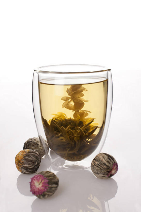 无人,竖图,白色背景,烹饪,下午茶,幸福,茶,静物,透明,圆形,茶叶,料理,食品,饮品,杯,娱乐,菜肴,美食,饮食,食物,花茶,享受,休闲,球体,温馨,放松,乐趣,保健,养生,摄影,佳肴,影棚,花草茶,舒适,中国文化,摄影棚,热饮,东亚文化,茉莉花茶,茉莉香片,香花茶,香片,熏花茶,替代疗法,玻璃杯,茶杯,彩图,影棚拍摄,拍摄,传统文化