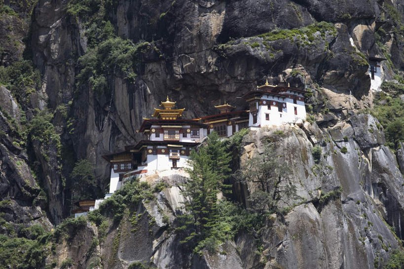 无人,横图,室外,白天,仰视,旅游,度假,美景,山,山脉,树林,植物,标志建筑,地标,建筑,不丹,亚洲,阴影,节日,生气,光线,影子,墙,屋顶,景观,山峰,山峦,顶棚,文化,娱乐,建设,墙壁,墙面,树,树木,绿色,阳光,自然,群山,祈祷,享受,休闲,健康,旅游胜地,景色,放松,活力,许愿,宗教,信仰,茂盛,生长,成长,纪念,生机,祈求,连绵,繁茂,基督教,绵延,天主教,自然风光,修道院,南亚,信念,兴旺,昌盛,绵亘,昌隆,畅旺,发达,蕃芜,繁盛,富强,隆盛,蓬勃,旺盛,兴隆,兴盛,郁勃,不丹王国,活气,神学院,修院,隐修院,巴罗,虎穴寺,平安,彩图,低角度拍摄