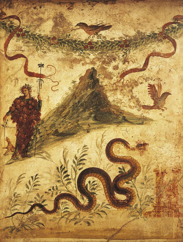 成年人,一个人,竖图,室外,白天,旅游,度假,火山,美景,山,植物,仅一个男性,神话,鸟类,蛇,景观,山顶,历史,娱乐,古罗马,古代,自然,享受,休闲,景色,放松,摄影,宗教,自然风光,意大利文化,维苏威火山,庞贝,古代文明,酒神巴克斯,酒神狄俄尼索斯,美术工艺,自然地理,彩图,传统服装,过去