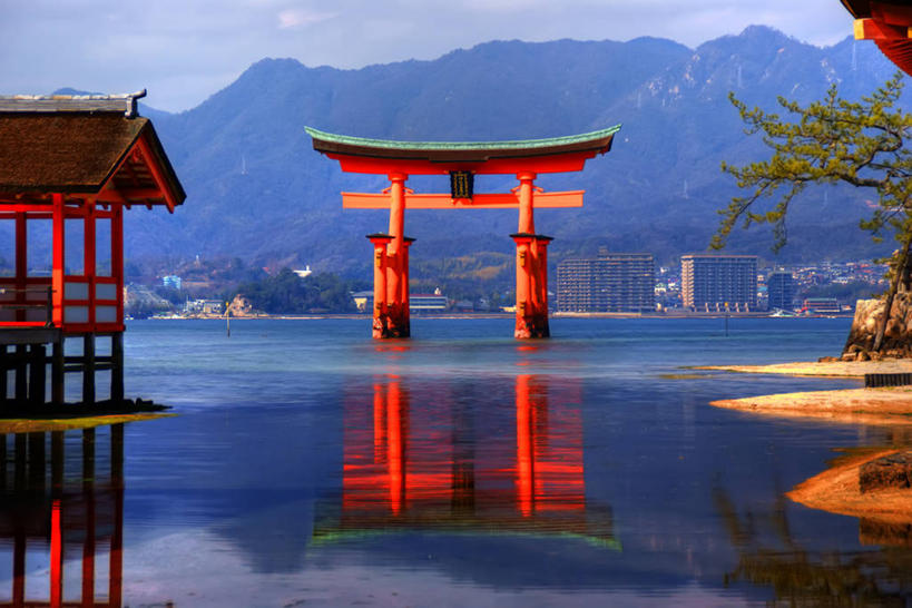 无人,横图,室外,白天,度假,湖,河流,美景,城市风光,城市,建筑,广岛县,日本,日本文化,反射,鸟居,景观,娱乐,自然,享受,休闲,景色,放松,摄影,宗教,神殿,严岛神社,彩图,宫屿