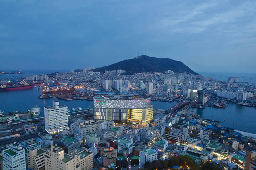 无人,横图,俯视,航拍,室外,夜晚,旅游,度假,海洋,美景,天际线,城市风光,城市,釜山,韩国,亚洲,景观,桥,娱乐,享受,休闲,景色,放松,摄影,鸟瞰,海景,百货公司,东亚,庆尚南道,朝鲜半岛,彩图,高角度拍摄,旅行,海港