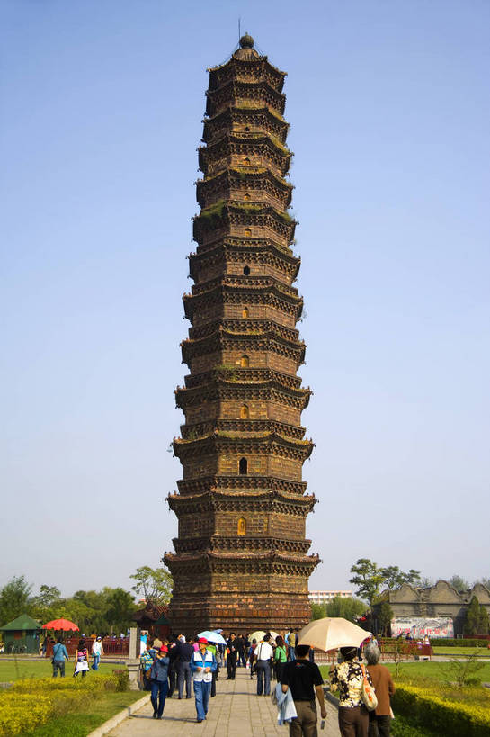 竖图,彩色,室外,白天,旅游,度假,名胜古迹,标志建筑,地标,建筑,中国,亚洲,遗迹,亭子,文化遗产,高塔,铁塔,塔,古迹,历史,文物,娱乐,建设,古建筑,建筑物,古代,享受,休闲,旅游胜地,放松,竖,摄影,古文明,东亚,中华人民共和国,河南省,洛阳,古远,旅游者,彩图,旅行,建筑结构,bj174