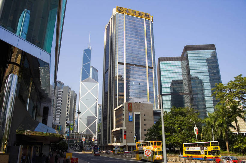横图,彩色,室外,白天,旅游,度假,美景,名胜古迹,城市风光,标志建筑,城市,道路,地标,建筑,摩天大楼,汽车,香港,中国,亚洲,繁华,遗迹,图片,景观,建筑群,信号灯,车流,交通,古迹,文物,娱乐,建设,现代,古建筑,现代建筑,享受,休闲,旅游胜地,摩天大厦,景色,放松,摄影,红灯,古文明,东亚,发展,中华人民共和国,繁荣,发达,马路,彩图,高楼,bj174