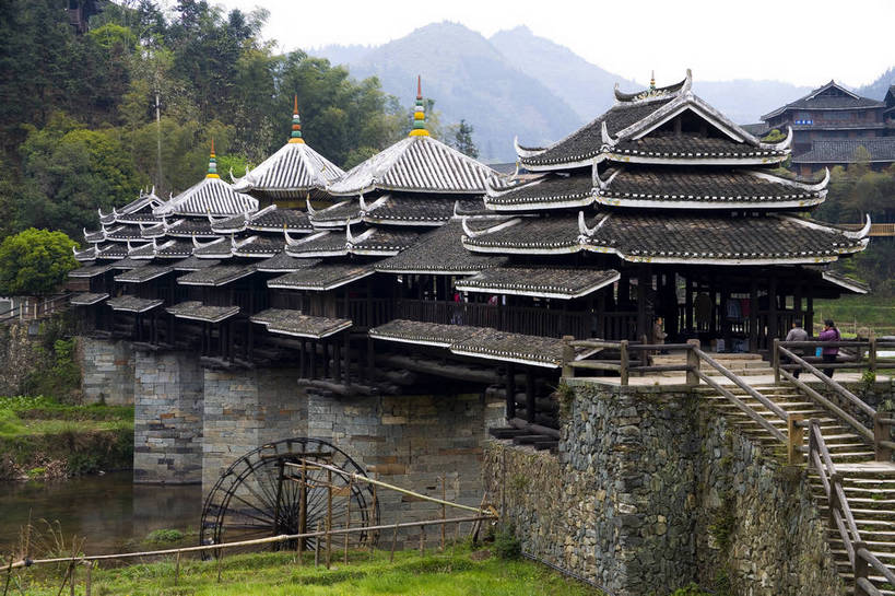 横图,室外,白天,旅游,度假,名胜古迹,标志建筑,地标,建筑,中国,亚洲,遗迹,民俗,景观,文化遗产,建筑群,古典,古迹,文物,娱乐,建设,古建筑,特色,享受,休闲,旅游胜地,景色,放松,人文景观,广西,中国文化,古文明,东亚,程阳,三江,风雨桥,中华人民共和国,民族建筑,古代文明,旅行,传统文化,bj174