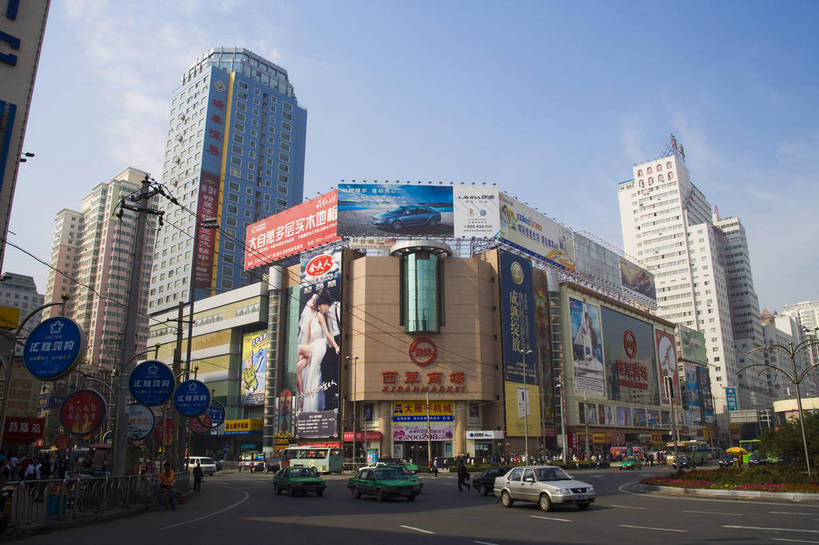 商店,横图,彩色,室外,白天,旅游,度假,美景,城市风光,城市,道路,建筑,街道,路,商场,公路,中国,亚洲,广告牌,景观,建筑群,交通,娱乐,享受,休闲,景色,放松,摄影,东亚,甘肃,甘肃省,中华人民共和国,省会,西北地区,兰州,兰州市,甘,马路,旅行,购物中心,张掖路,bj174