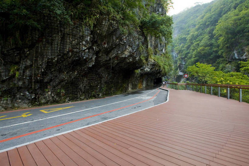 公园,横图,彩色,室外,白天,旅游,度假,名胜古迹,森林,山,树林,峡谷,标志建筑,地标,建筑,台湾,中国,亚洲,遗迹,景观,桥,山谷,古迹,文物,娱乐,建设,古建筑,自然,享受,休闲,旅游胜地,放松,摄影,国家公园,古文明,东亚,花莲县,南投县,港澳台,中华人民共和国,台湾省,台中,台中市,太鲁阁国家公园,花莲,南投,次高太鲁阁国立公园,台,台湾太鲁阁国家公园,太鲁阁,bj174