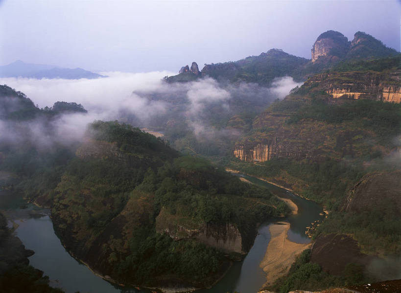 无人,横图,俯视,彩色,室外,白天,旅游,度假,美景,名胜古迹,山脉,峡谷,标志建筑,地标,建筑,武夷山,中国,亚洲,遗迹,图片,古迹,文物,娱乐,建设,古建筑,风景,自然,群山,享受,休闲,远景,旅游胜地,放松,摄影,地理,风光,宁静,自然风光,滩涂,福建,古文明,东亚,福建省,中华人民共和国,华东地区,闽,险峻,武夷山市,江湾,bj174