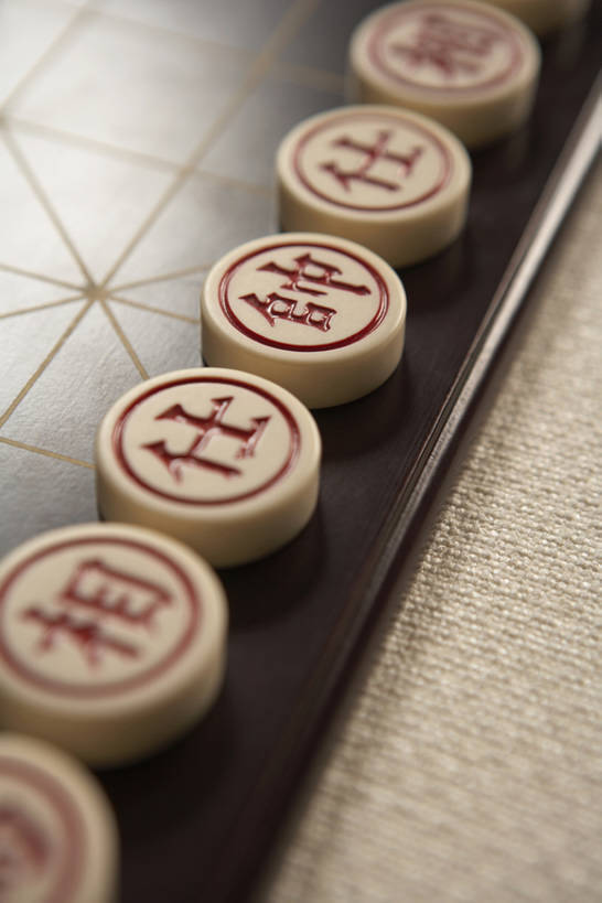 无人,竖图,室内,特写,游戏,竞争,建材,建筑,静物,北京,中国,亚洲,一排,整齐,木制,材料,符号,木板,木材,玩,传统,木柴,排列,休闲,汉字,摄影,建造,木料,专心,队列,中国文化,爱好,跳棋,古典风格,东亚,远古,策略,中国象棋,设计,休闲活动,彩图,高角度拍摄,传统文化,bj175