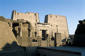tkf001_307808